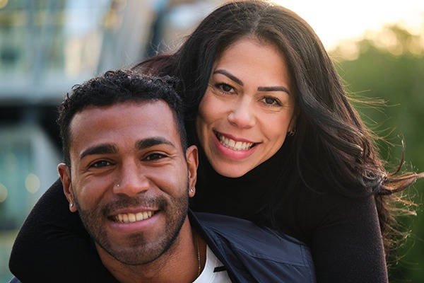 Alma cura couple